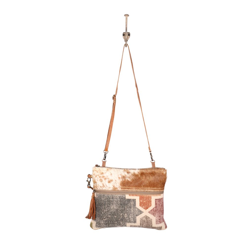 DISTINCTIVE SMALL & CROSSBODY