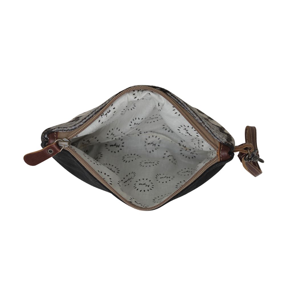 VOORPRET POUCH