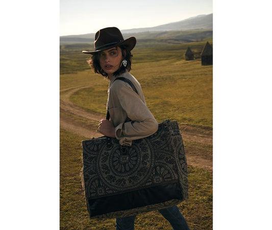 CARMELA WEEKENDER BAG