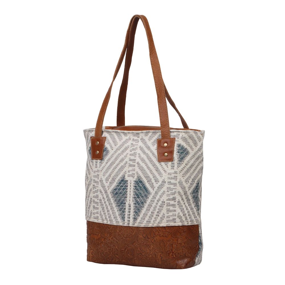 CRISSCROSS TOTE CARRY